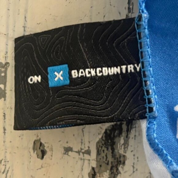 On x Backcountry Multi-Tool Bandana - Gorpcore Trail | - Picture 3 of 3